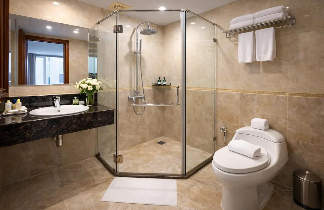 White Lotus Hotel Saigon-1