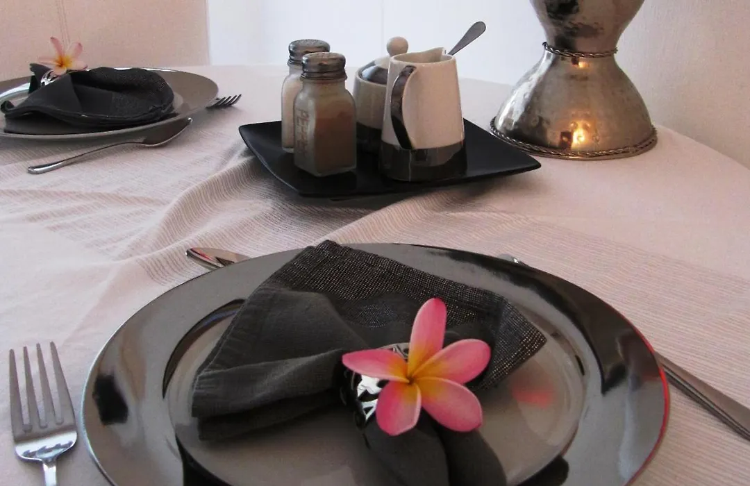 Pebble Stone House Bed & Breakfast-1