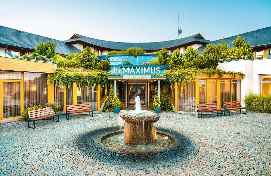 Maximus Resort-1