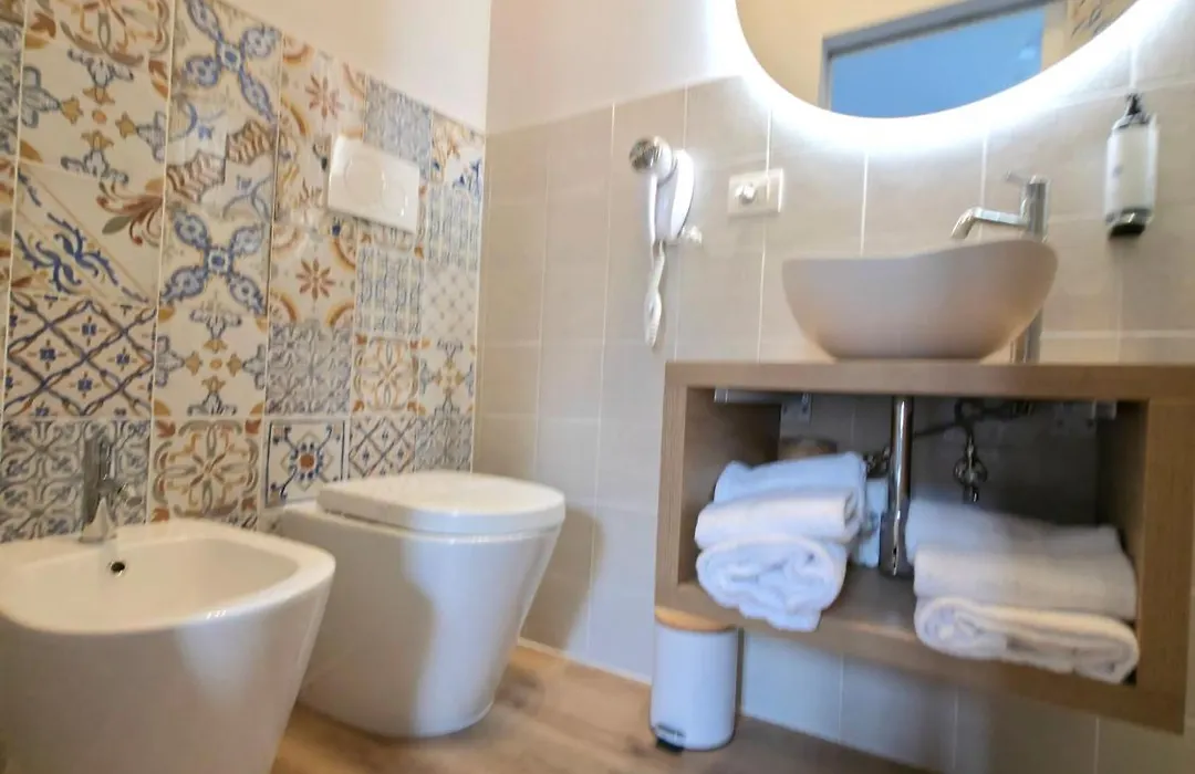 Amoroma Suite-1