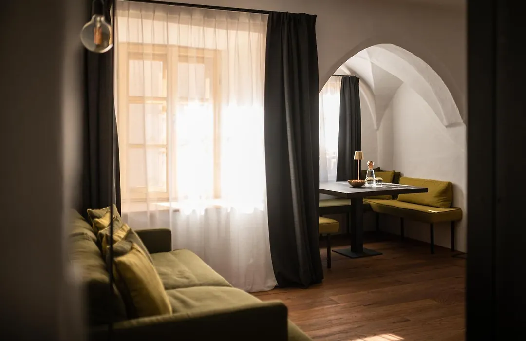 Flurin Suites-1