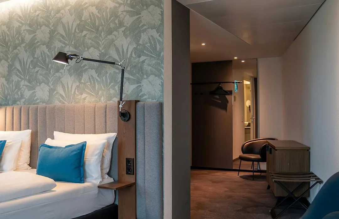 Motel One Bonn-Hauptbahnhof-1