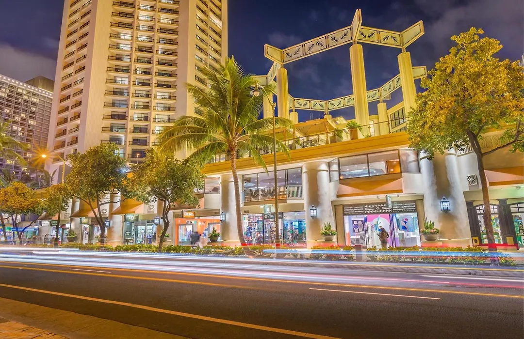 Hyatt Regency Waikiki Beach Resort & Spa-1