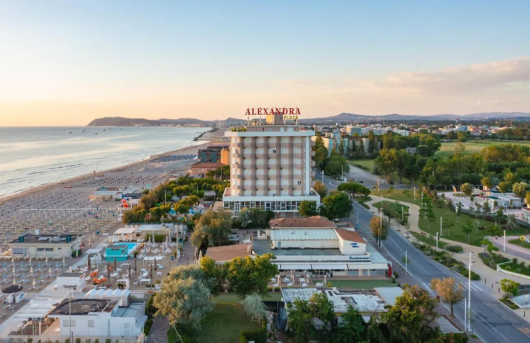 Color Alexandra Plaza Family Hotel-1
