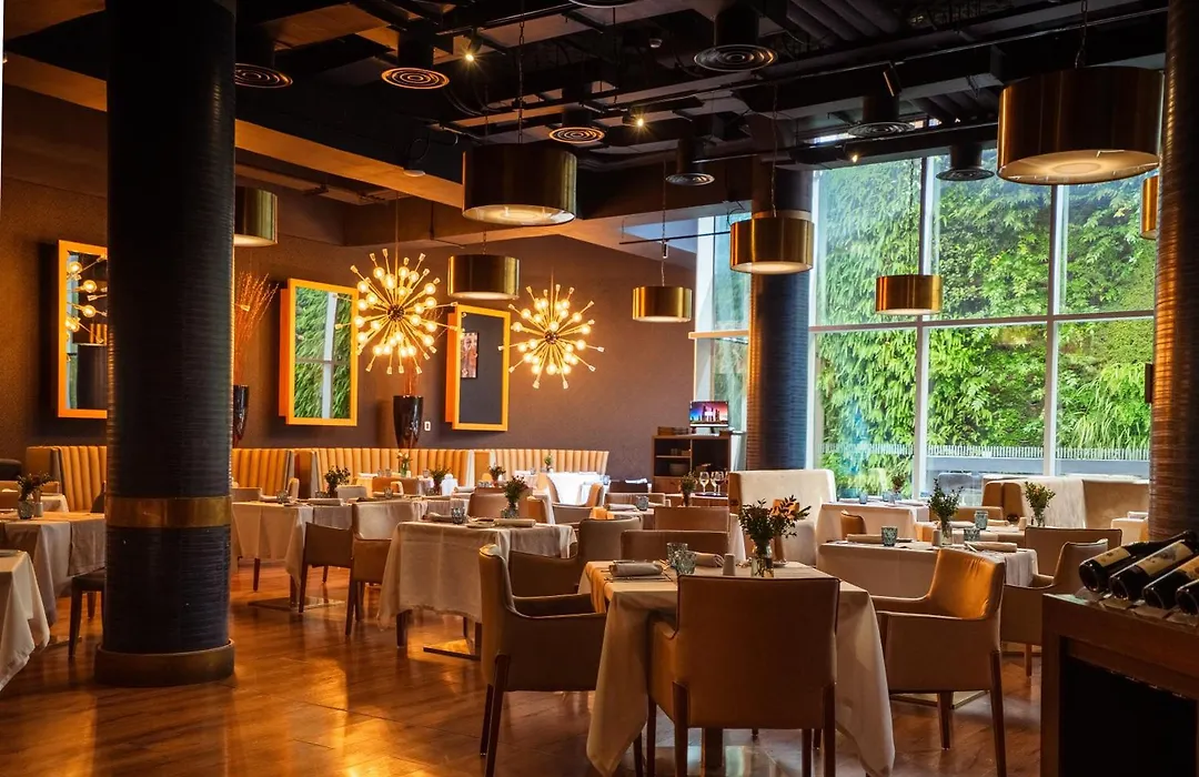 Icon Hotel-1
