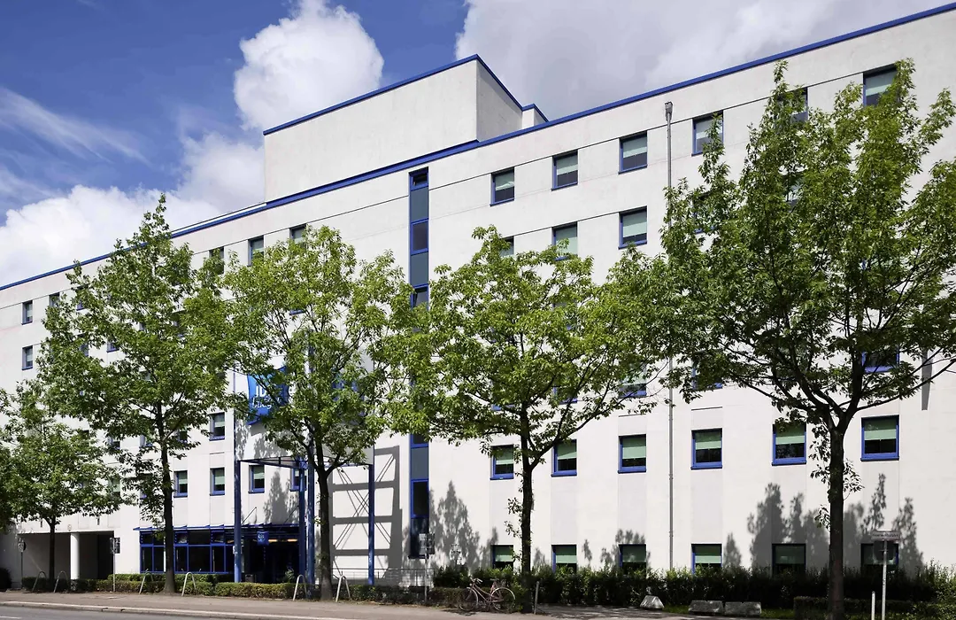 ibis budget Hamburg Altona-1