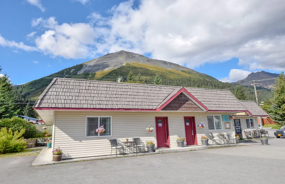 Trailhead Lodging-1