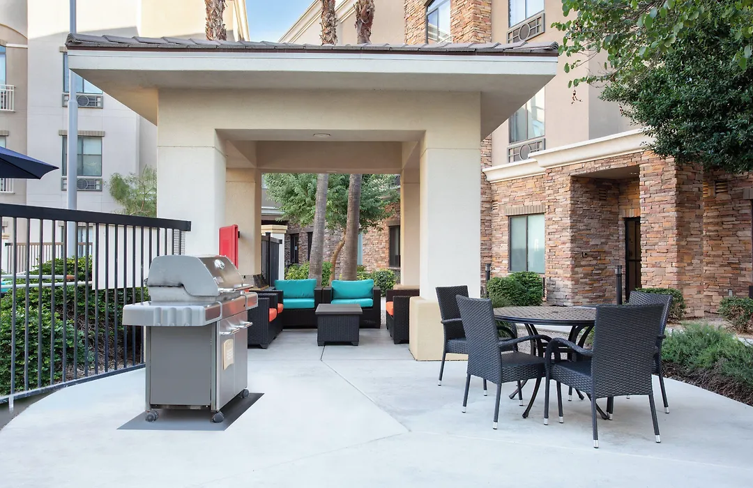 Holiday Inn Express & Suites Phoenix Glendale Dist By Ihg-1