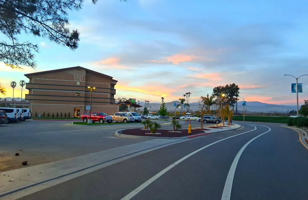 Holiday Inn Express Hotel & Suites Ventura Harbor By Ihg-1