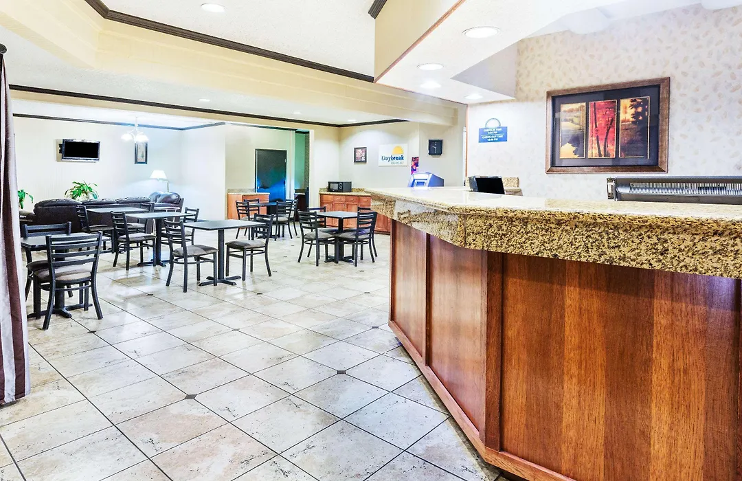 Days Inn & Suites By Wyndham Vancouver-1