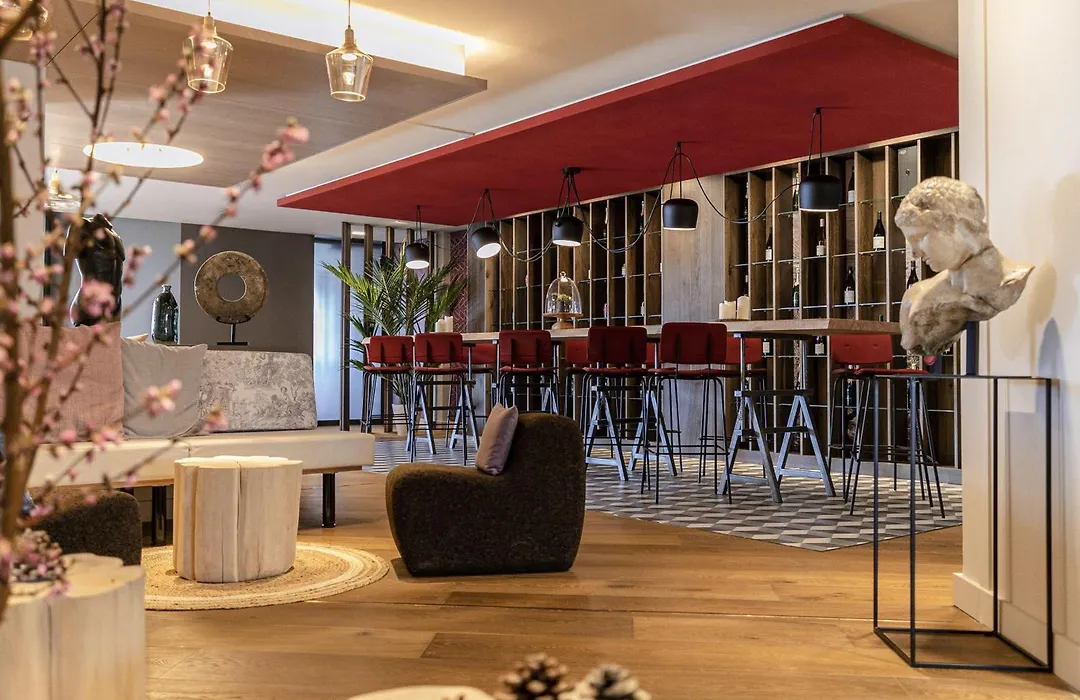 Mercure Valence-1
