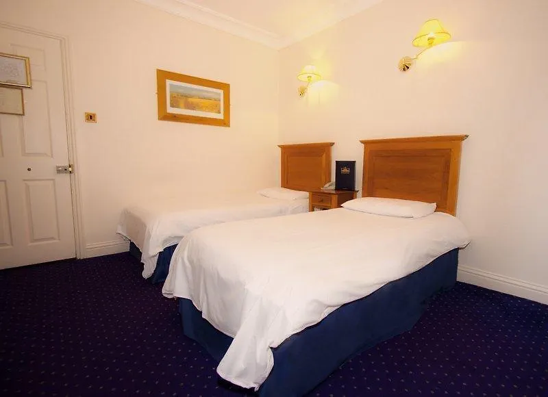 Lynams Hotel-1