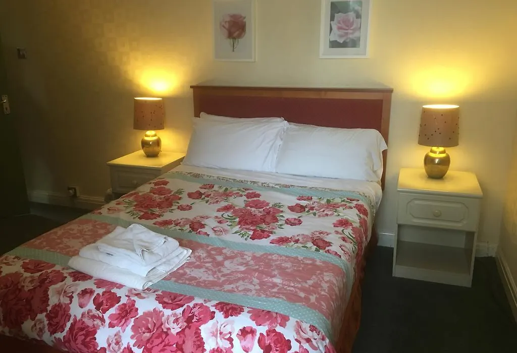 Hotel Famille - Famille Holiday Group-1