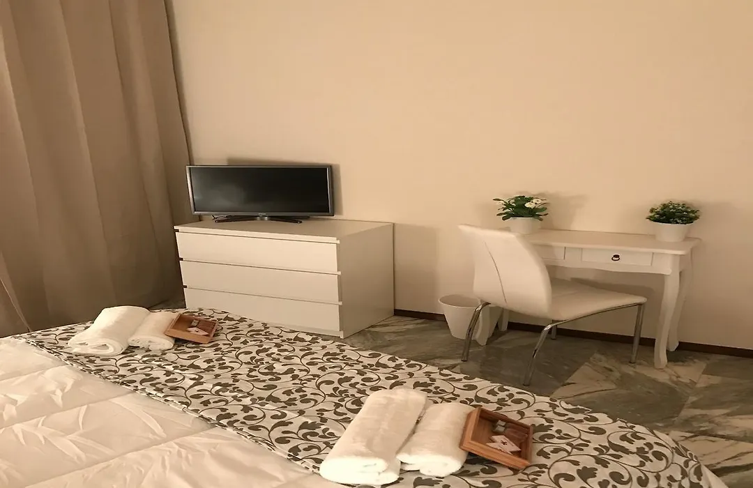 Myroom In Town-1