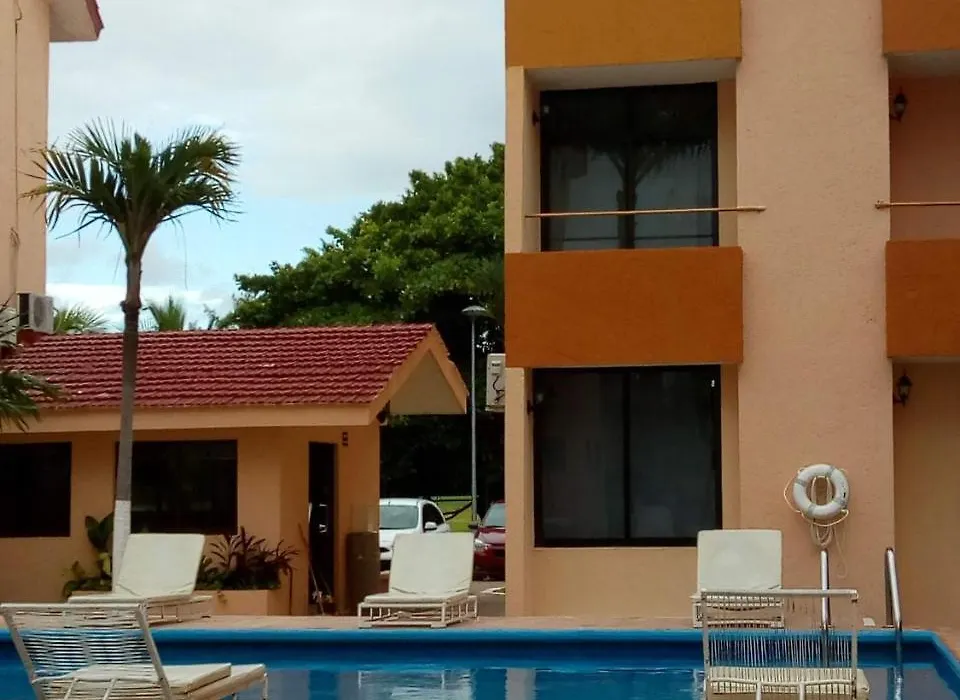 Grand Royal Lagoon-1