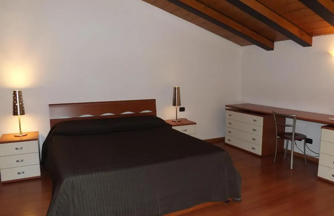 Easy Milano - Rooms And Apartments Navigli-1