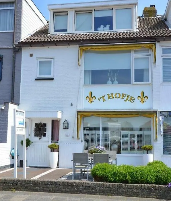 Pension 'T Hofje 350 Meter Van Het Strand-1