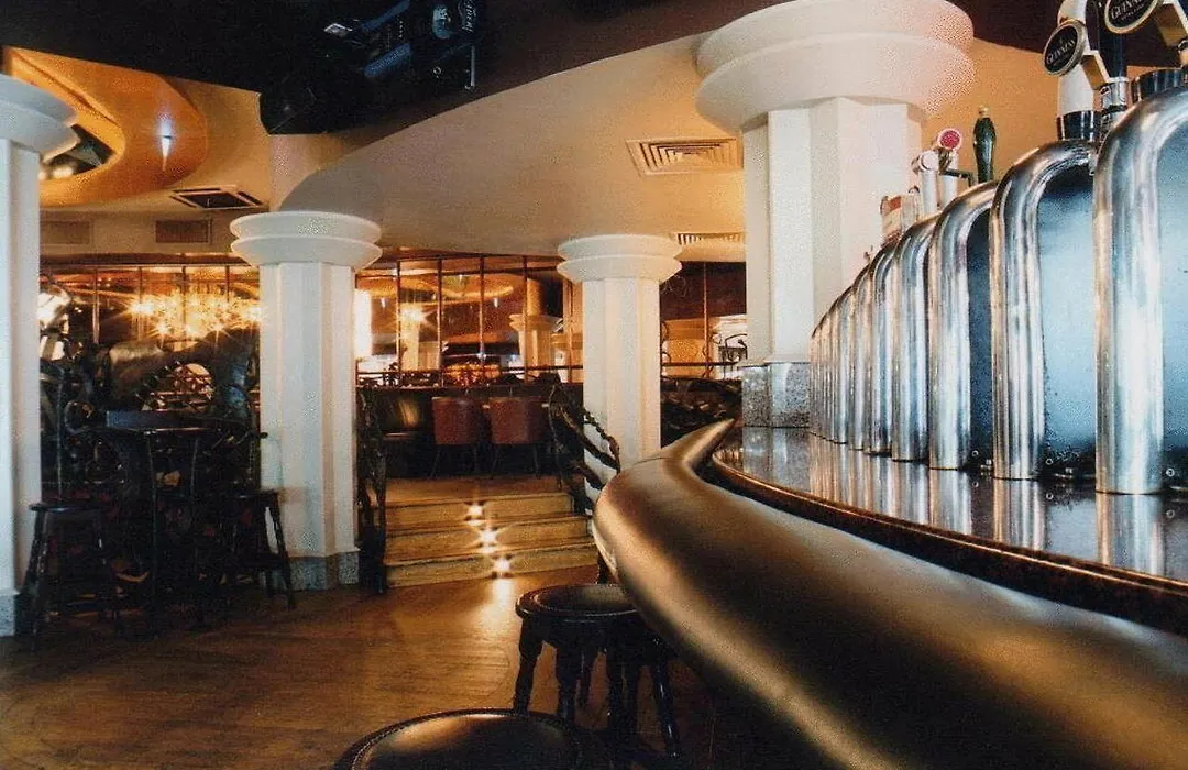 Paramount Hotel-1