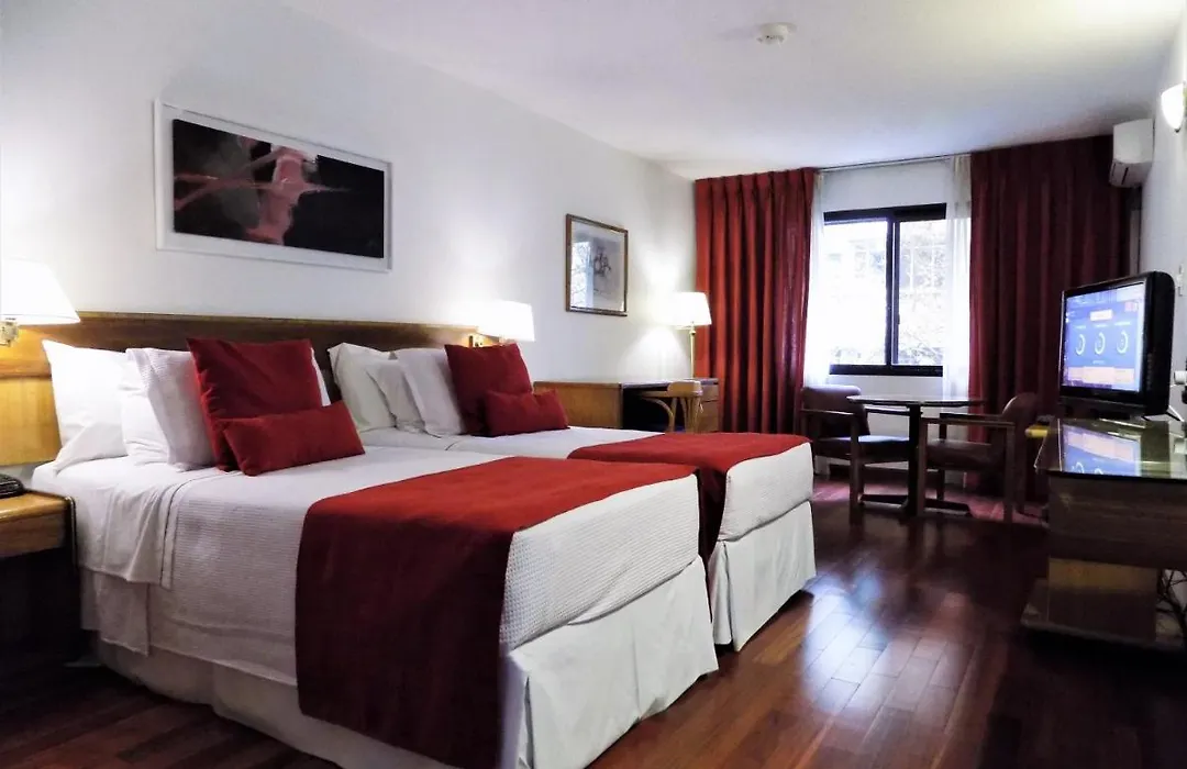 Balmoral Plaza Hotel-1