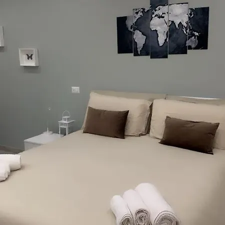 One Hundred Rooms-2