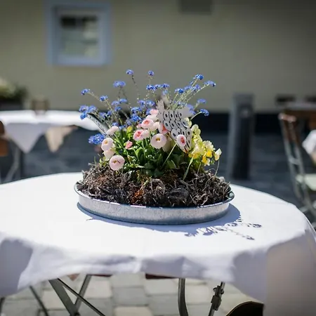 Gasthaus&Pension Mohren-2