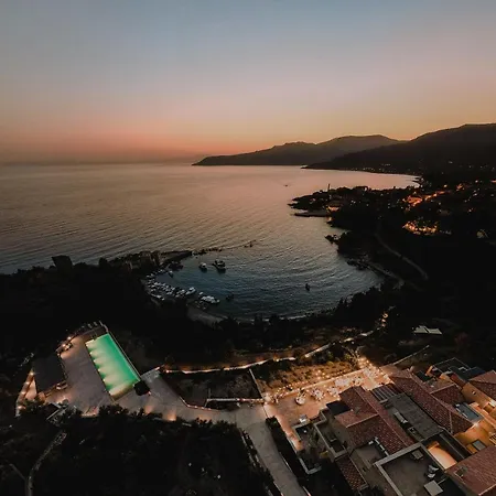 Diapori Suites Hotel-3