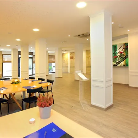 Centrum Hotel - City Center-2