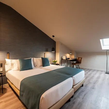 Atenea Rekord Suites Barcelona-3