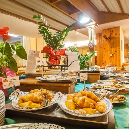 La Trinitè Monboso Hotel-3