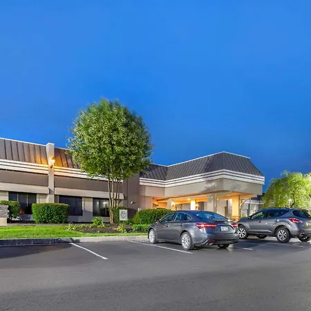Clarion Hotel And Conference Center Harrisburg West-2