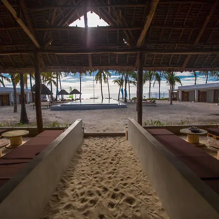 The Loop Beach Resort (Adults Only)-3