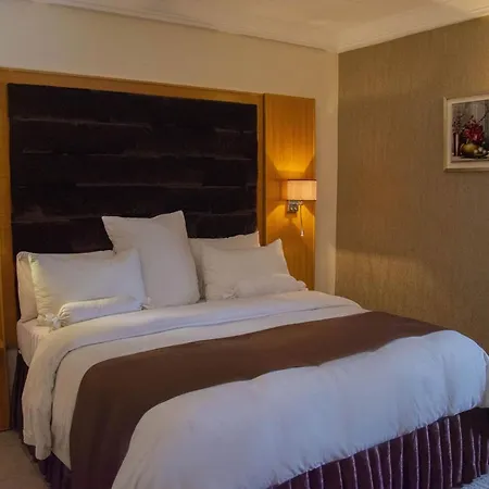 Sparklyn Hotels & Suites-3