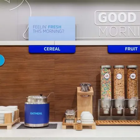 Holiday Inn Express - Alliance By Ihg-3