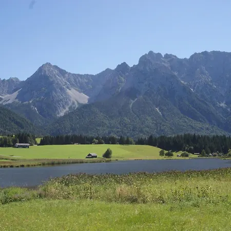 Gaestehaus Laerchenhang-2
