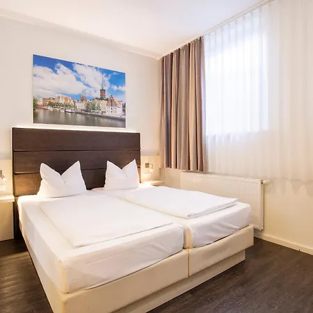 Viva Hotel Luebeck-2