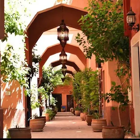 Quarya Assiyahia - Riad Camilia- Maison Entiere 3Ch, Piscines & Parking-2