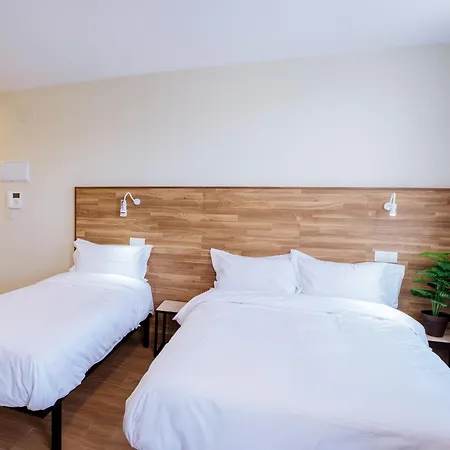 Apartahotel Golden Alcalá-3