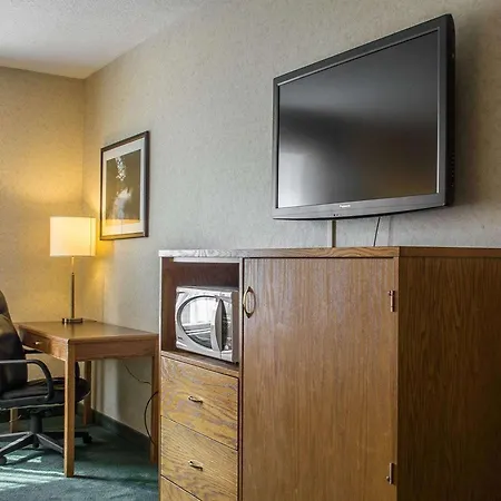 Quality Hotel & Suites Woodstock-2