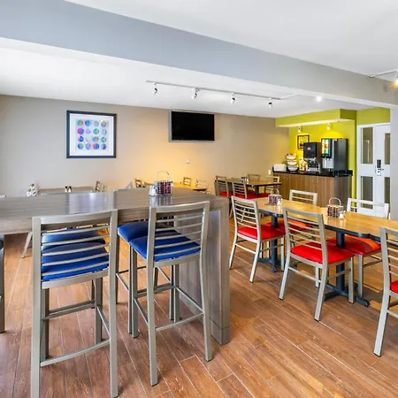 Comfort Inn Moncton Magnetic Hill-2