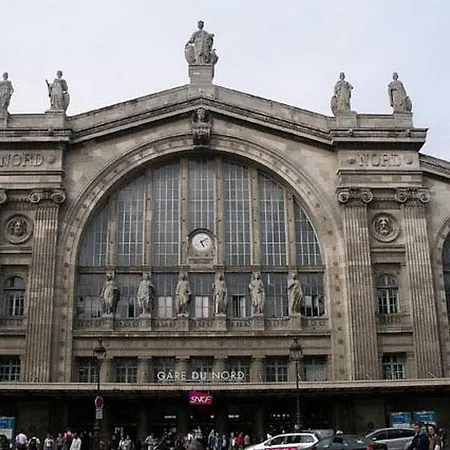 Hipotel Paris Montmartre Gare Du Nord-3