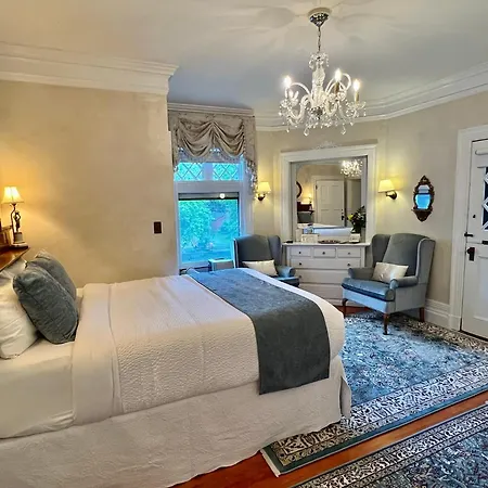 Manor House Inn (Adults Only)-2