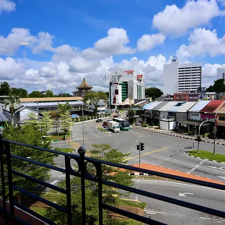 Fata Hotel By Project Borneo-2