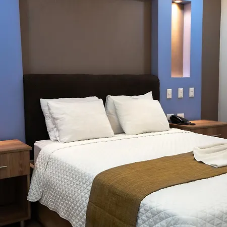Hotel Cayuga-2