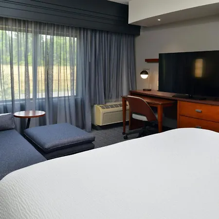 Courtyard By Marriott Harrisburg Hershey-2