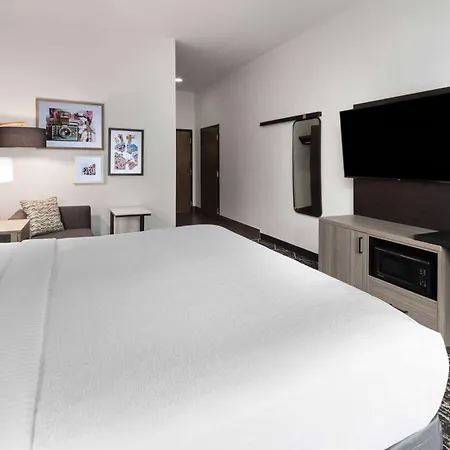 La Quinta Inn & Suites By Wyndham Meridian-2