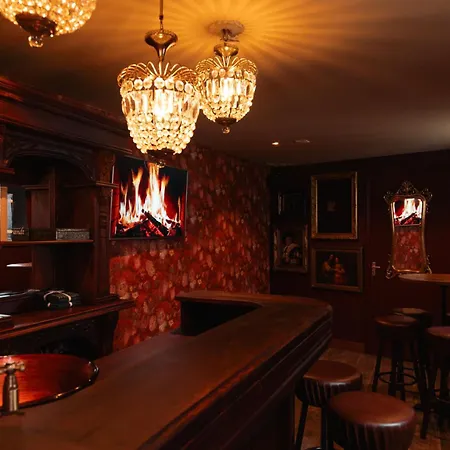 Boutique Hotel Elburg en Tapperij-3