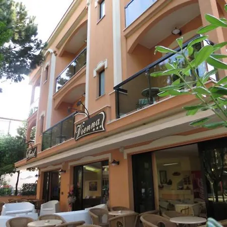 Hotel Vienna-3
