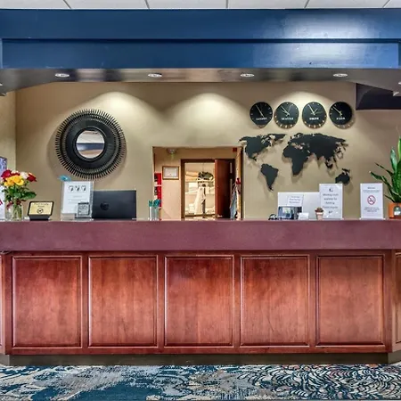 Evergreen Inn & Suites-3