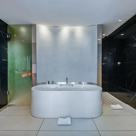 The Capital 15 On Orange Hotel & Spa-2