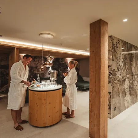Matterhorn Inn - Wellness & Dining - At Zermatt Shuttle Station-3